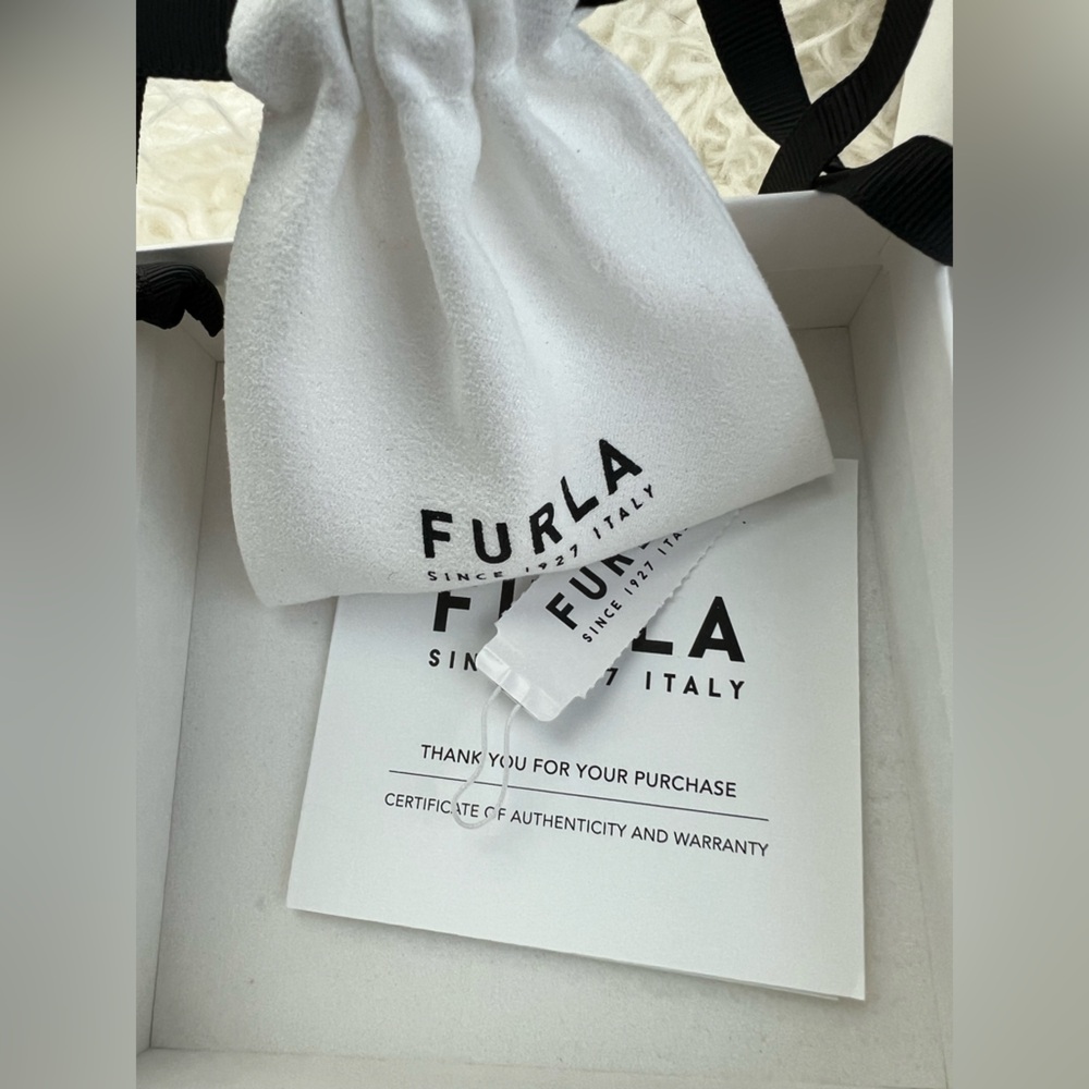 Furla Gold Heart Link Necklace - Picture 8 of 8